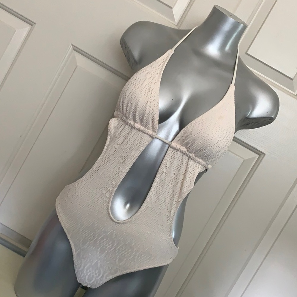 Monokini forever 21 nude swim suit halter